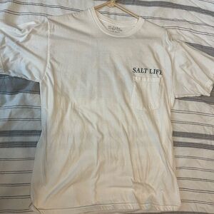 Salt Life medium T Shirt cream tee